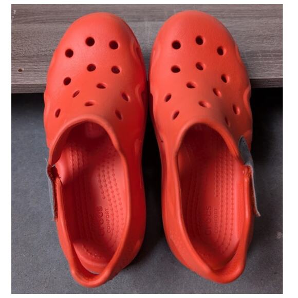 CROCS Big Kid's Size J2 Orange Swiftwater Wave Sandal Water Unisex ages 5 and up - Picture 6 of 8